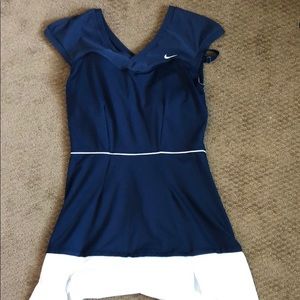 Nike tennis dress size M